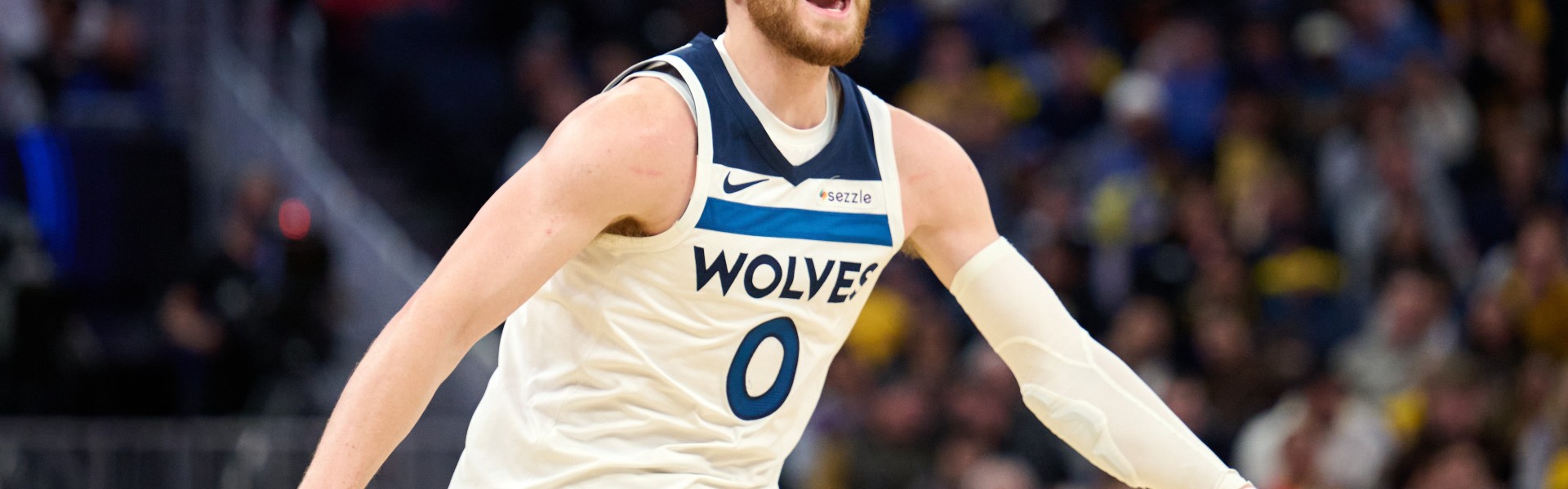 开云体育下载-精准打击！兰德尔最后时刻甩锅 迪文岑佐加长三分压哨命中